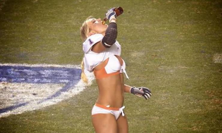 Girls Who Love Beer