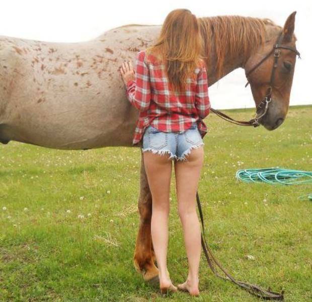 Girls Who Love Horses