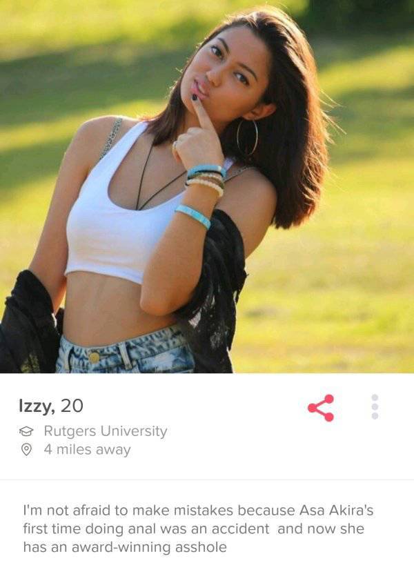 Tinder Is Where The Most Awkward People Are Trying To Get Laid