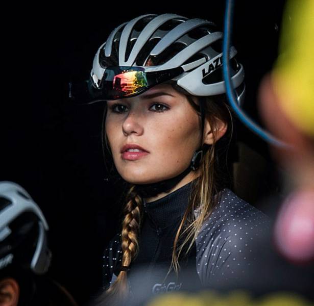 This Dutch Cyclist Beauty Gonna Ride Away With Your Heart