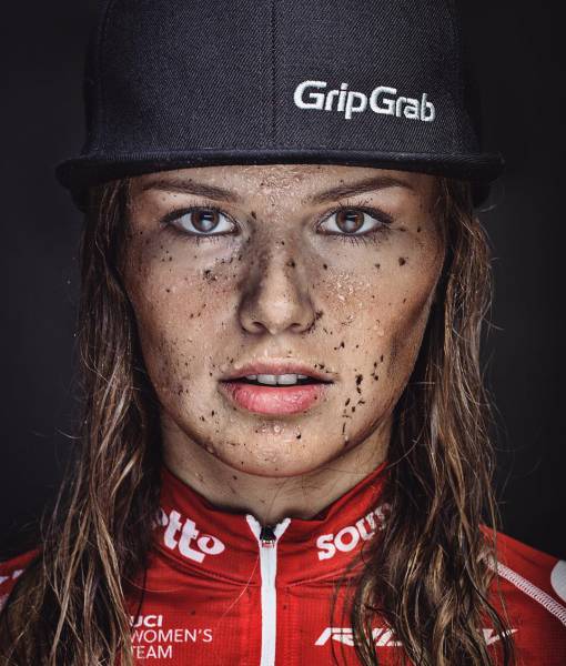 This Dutch Cyclist Beauty Gonna Ride Away With Your Heart