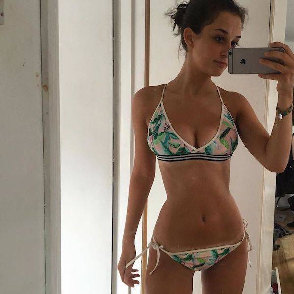 Girls With Awesome Hip Bones