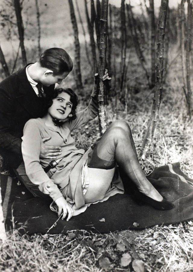 Oh, The Erotic Art Of 20s…