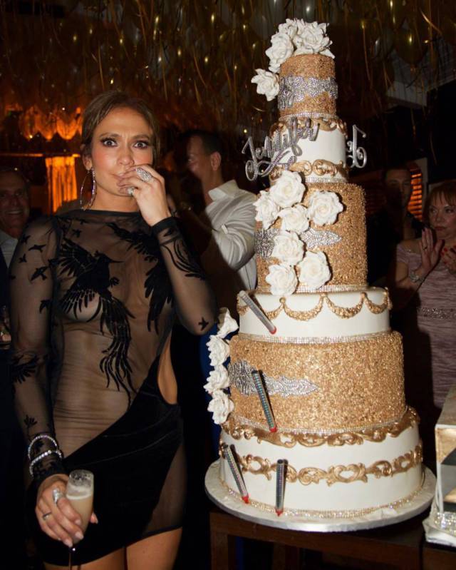 Jennifer Lopez Becomes Only Better With Age And Isn