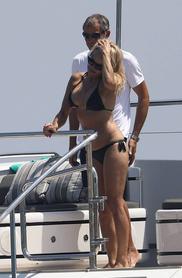 More Pamela Anderson In A Bikini