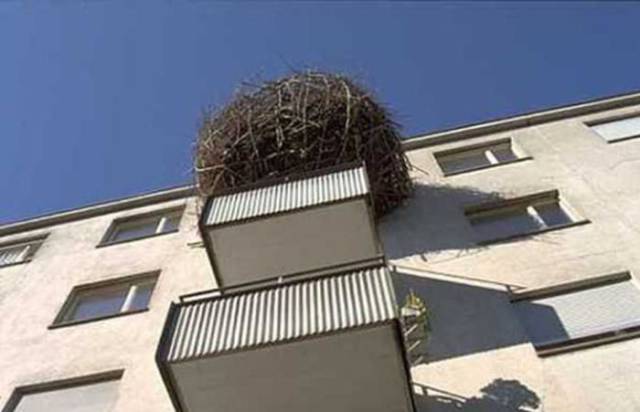 If You Visit Russia, Check The Balconies First