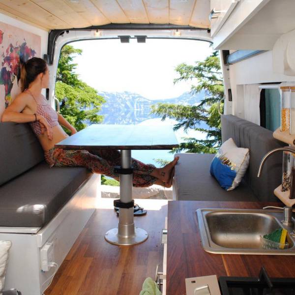 Mobile House Is A Paradise On Wheels