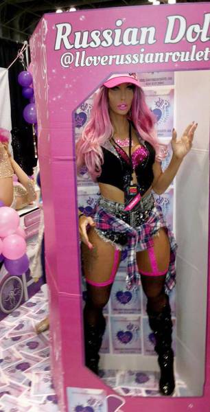 From A Bullied Geek To Transsexual To A Real-Life Barbie…