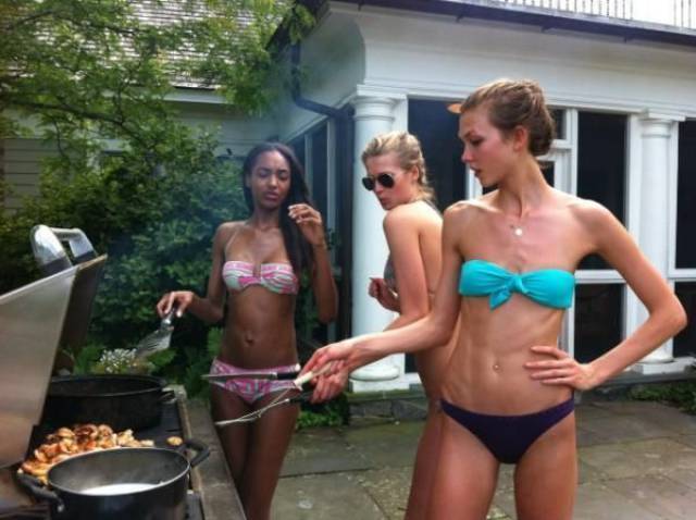 Beautiful Girls And Grill Is The Perfect Combination
