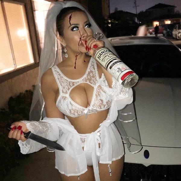 Halloween Brings Us Some Top-Notch Sexy Costumes!