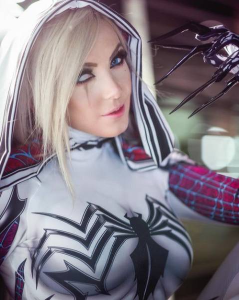Jessica Nigri Has Everything It Takes To Be a Great Cosplayer!