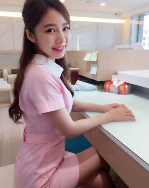 World’s Hottest Nurse Is From Taiwan