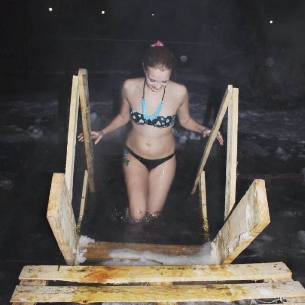 Russian Girls Celebrate Orthodox Epiphany By Diving Into Icy Cold Water. Part 2
