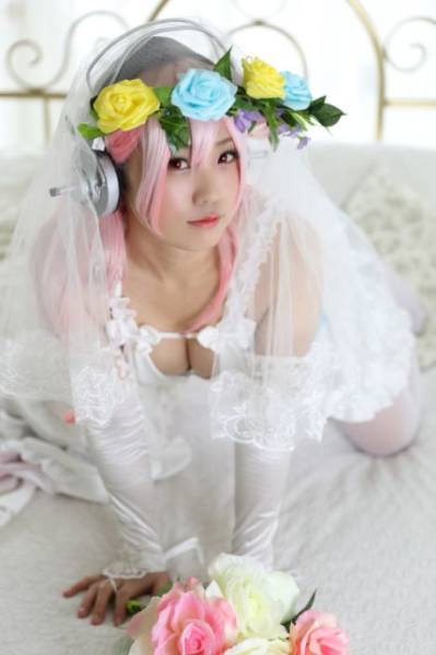 Becoming A Cosplayer Changed Her Completely!