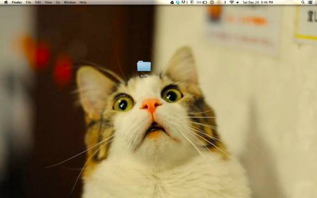 Sometimes People Arrange Their Desktops In Most Genius Ways