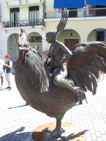 These Statues From Around The World Are Way Too Wrong…