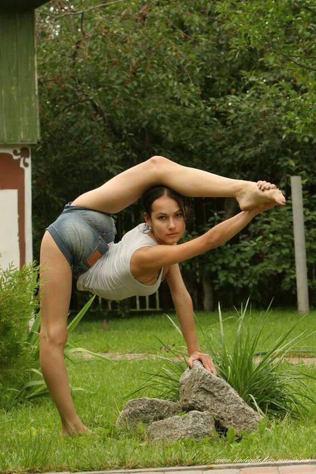 Girls Who Know That Flexible Is Sexy