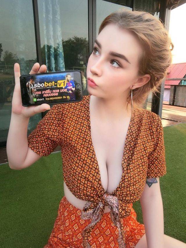 Irish Model Promotes Gambling Websites In Thailand In Low Cut Tops, Could Go To Jail