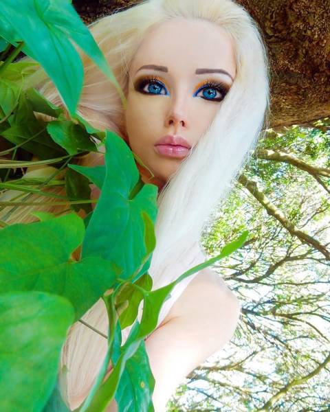 How “Real Life Barbie” Looks Without Her Makeup