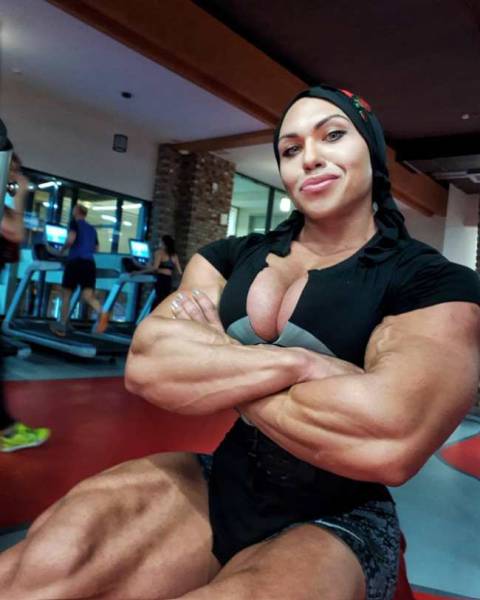 Is This Jacked Russian Bodybuilder Even Female?!