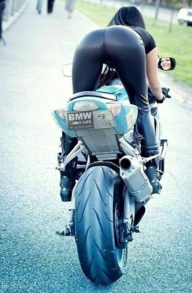 These Girls Look So Good On Their Bikes