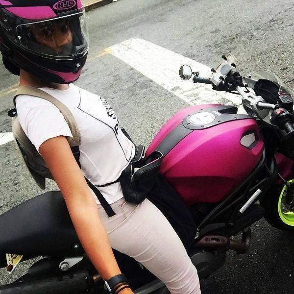 These Girls Look So Good On Their Bikes