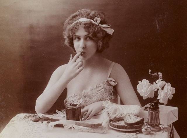 How Erotica Looked Like 100 Years Ago