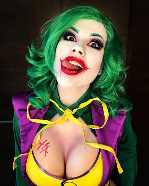 Vera Bambi Is An Expert On Sexy Cosplay (32 pics) .