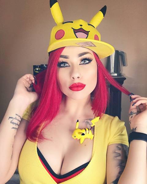 Vera Bambi Is An Expert On Sexy Cosplay