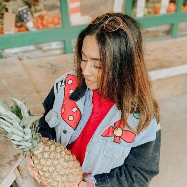 Girls Love Pineapples And We Love Girls!