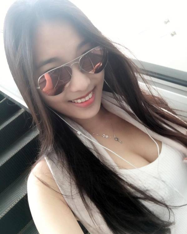 Take A Look At Taiwan’s Hottest Teacher