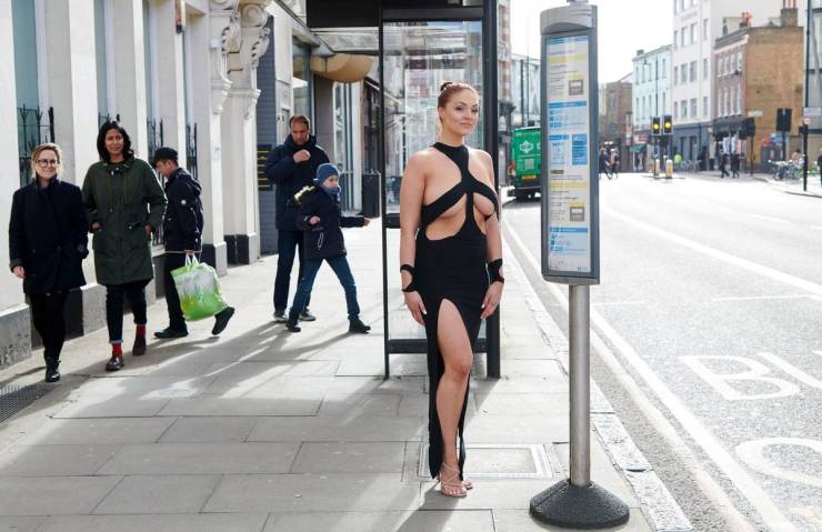 Kim Kardashian’s Revealing Dress Gets A Street Test