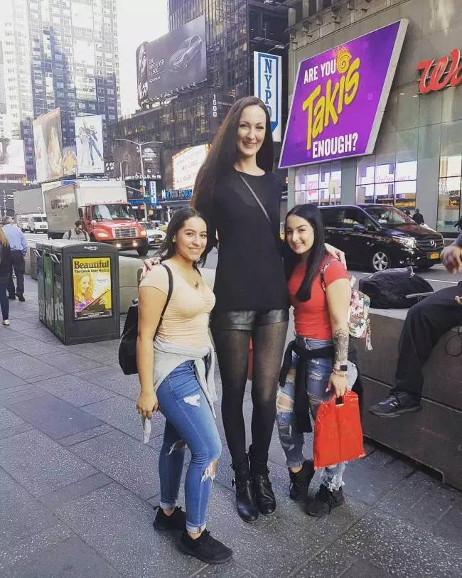 Yekaterina Is The Tallest Model In The World…And She Also Has The Longest Legs In The World