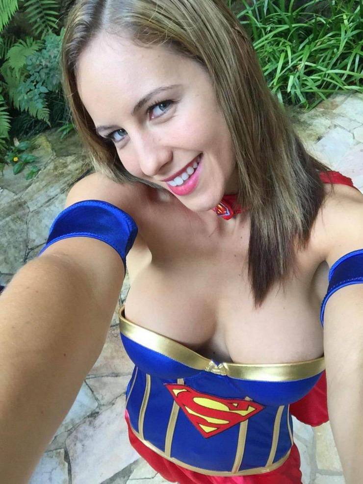 The Sexy Cosplay Girls of Every Nerds Fantasy