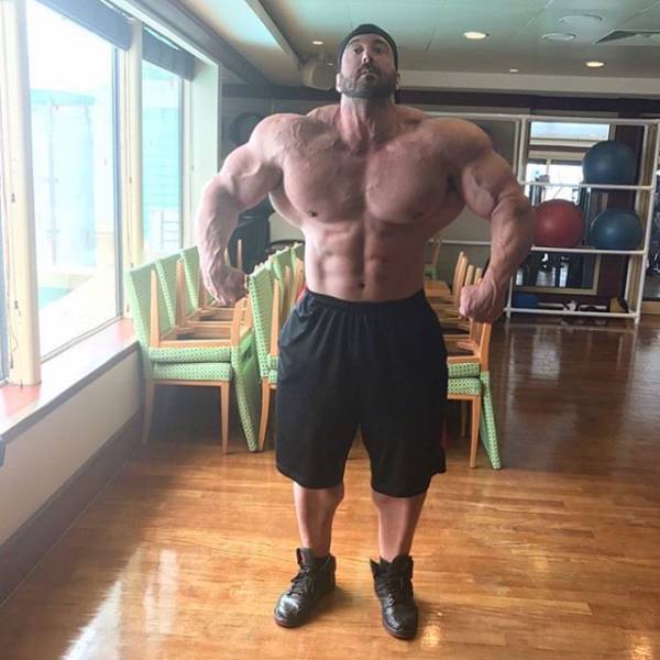 This 160-Kg Bodybuilder Became Obsessed With Working Out And Still Can’t Stop