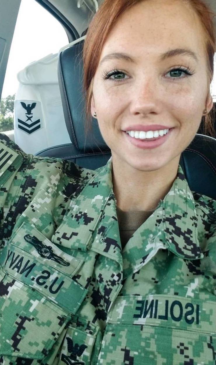 These Female Soldiers Look Great. Always
