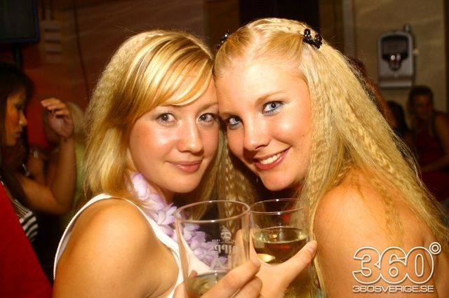 Swedish Girls At The Night Clubs 55 Pics