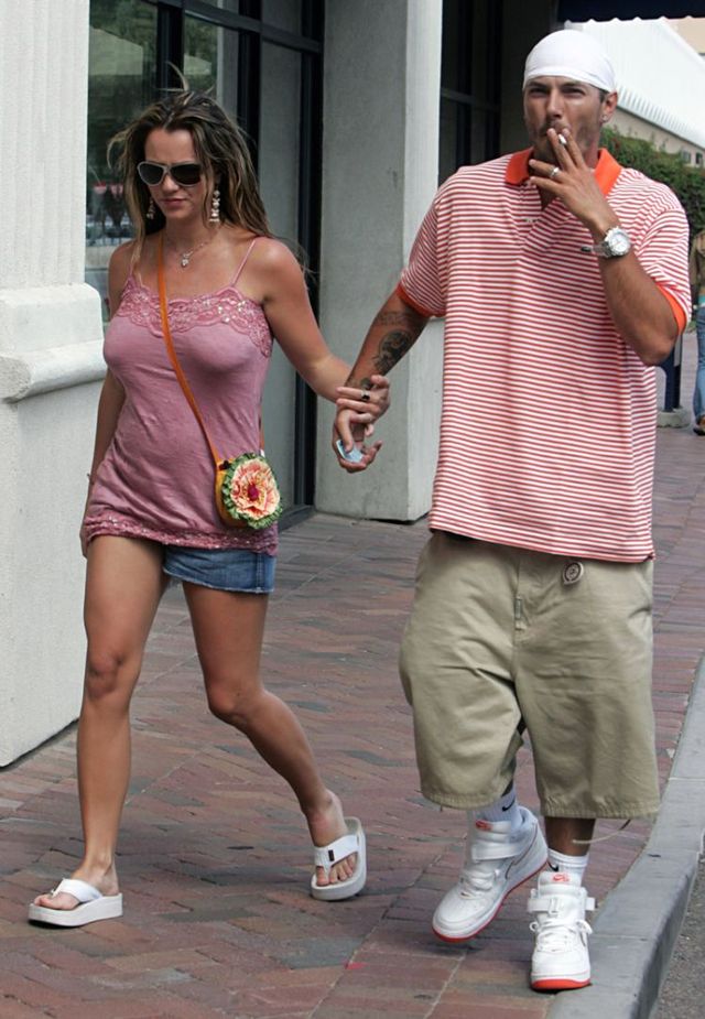 Britney Spears and Kevin Federline in Beverly Hills in 2005 (20 pics)