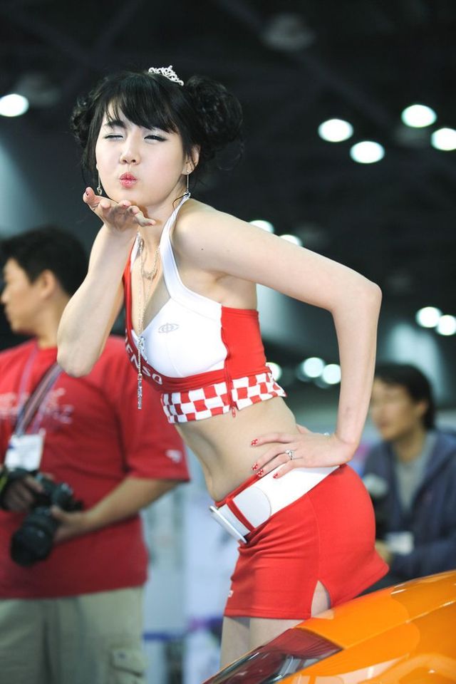 How they pose in Asia (64 pics)