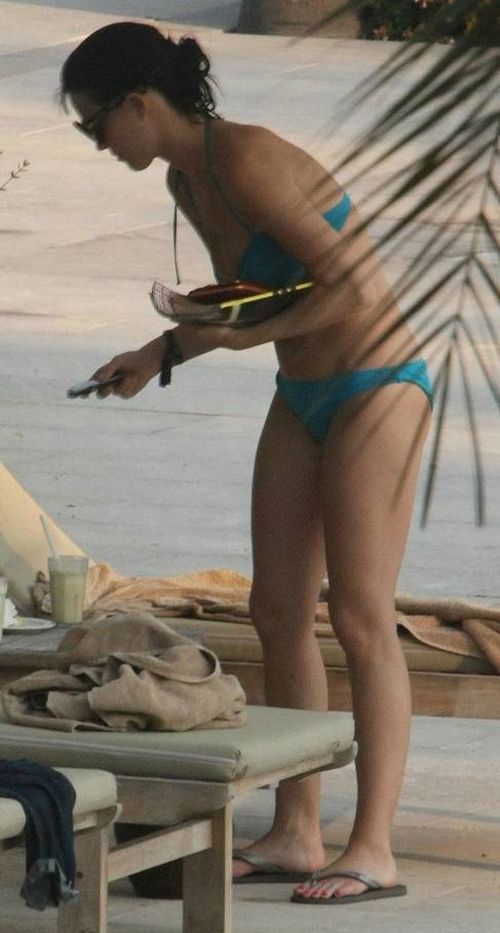 Katy Perry in bikini (6 pics)