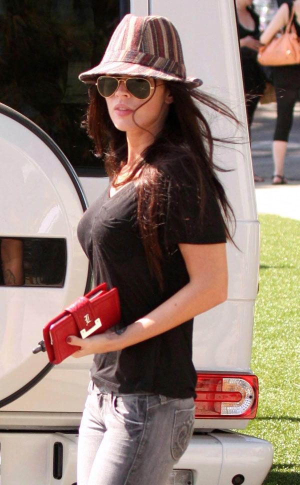 Megan Fox in tight jeans! (8 pics)