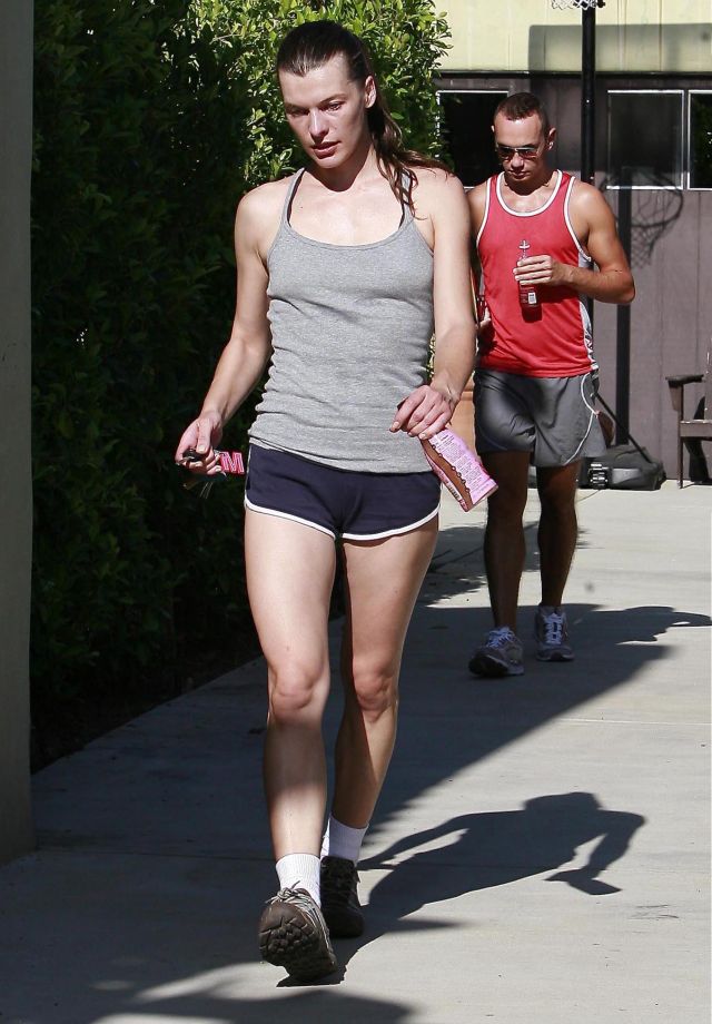 Mila Jovovich after doing sport (12 pics)