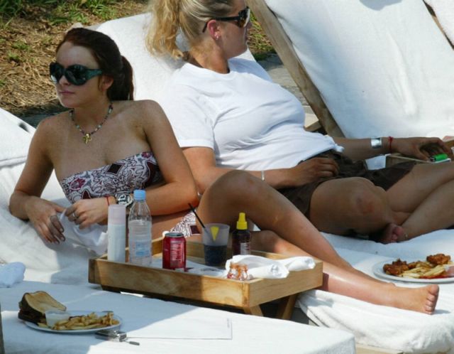 Lindsay Lohan in bikini (13 pics)
