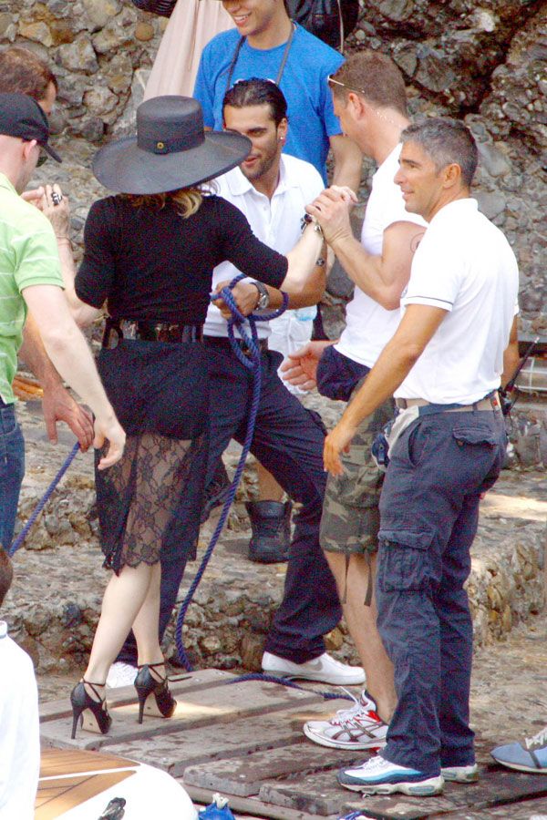 Madonna on vacation with the family (15 pics)