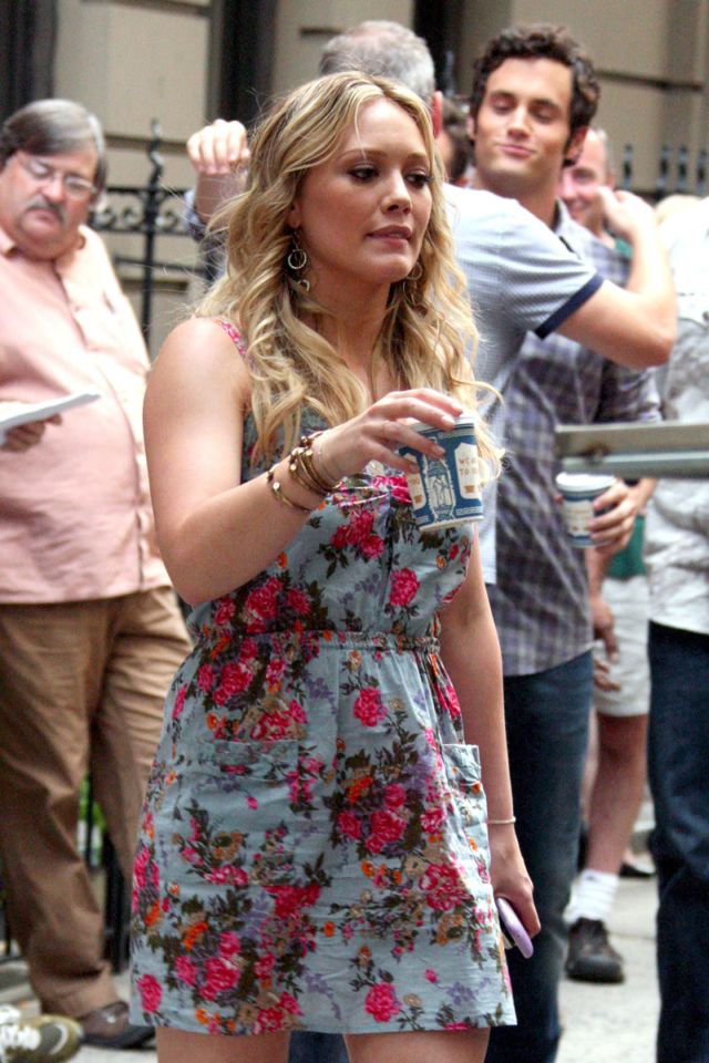 Hilary Duff Shooting In Gossip Girl In New York 12 Pics 