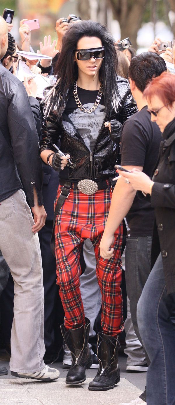 Bill Kaulitz in Paris (10 pics)