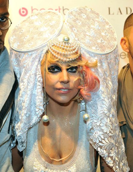 Lady Gaga at VMA (17 pics)