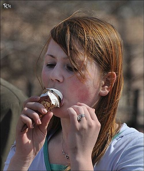 Girls are a sweet tooth (23 pics)