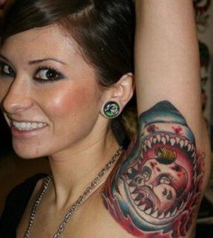 19 girls with tattoos they should have avoided to do (19 pics)