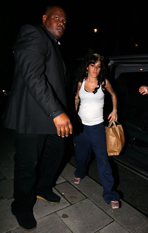 Amy Winehouse… as usual (8 pics)